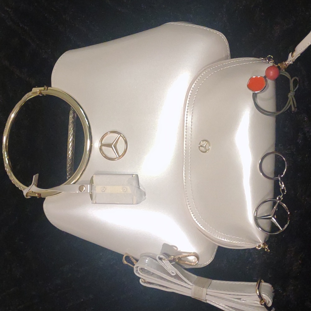 Authentic Mercedes Benz Handbag w/keychain and wallet
